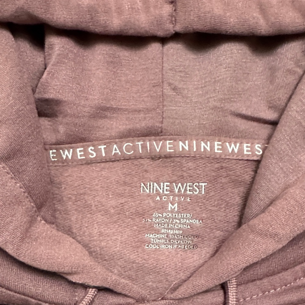 🎉HP🎉 Nine West Active Long Sleeve Hoodie Top 💗Maroon - Picture 13 of 13